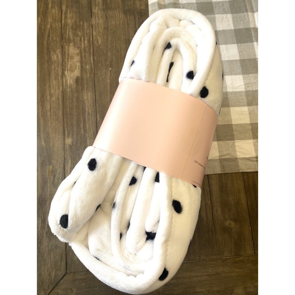 Kate Spade Fleece Blanket TWIN/ XL 68” X 92” HTF White Black Polka Luxury NEW - Picture 4 of 5